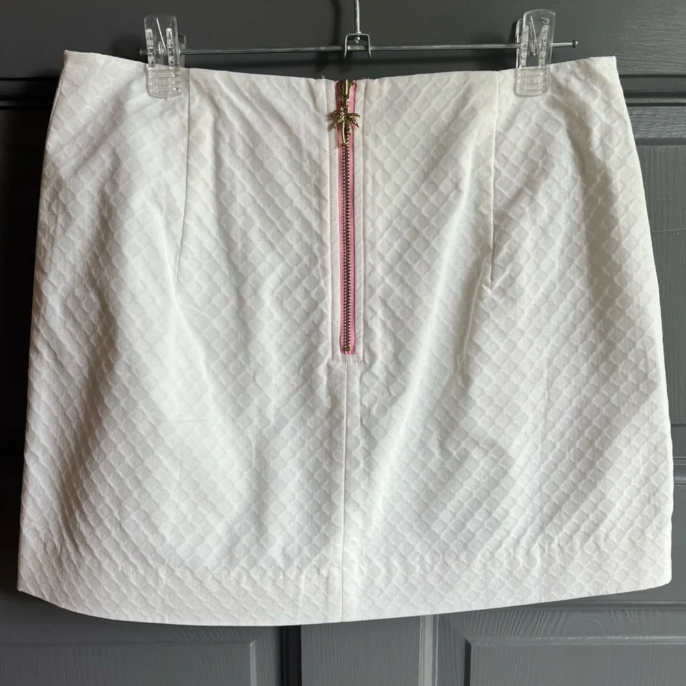 Lilly Pulitzer Tate Skirt - White Resort‎ Seeing Pink Elephants - Picture 3 of 3